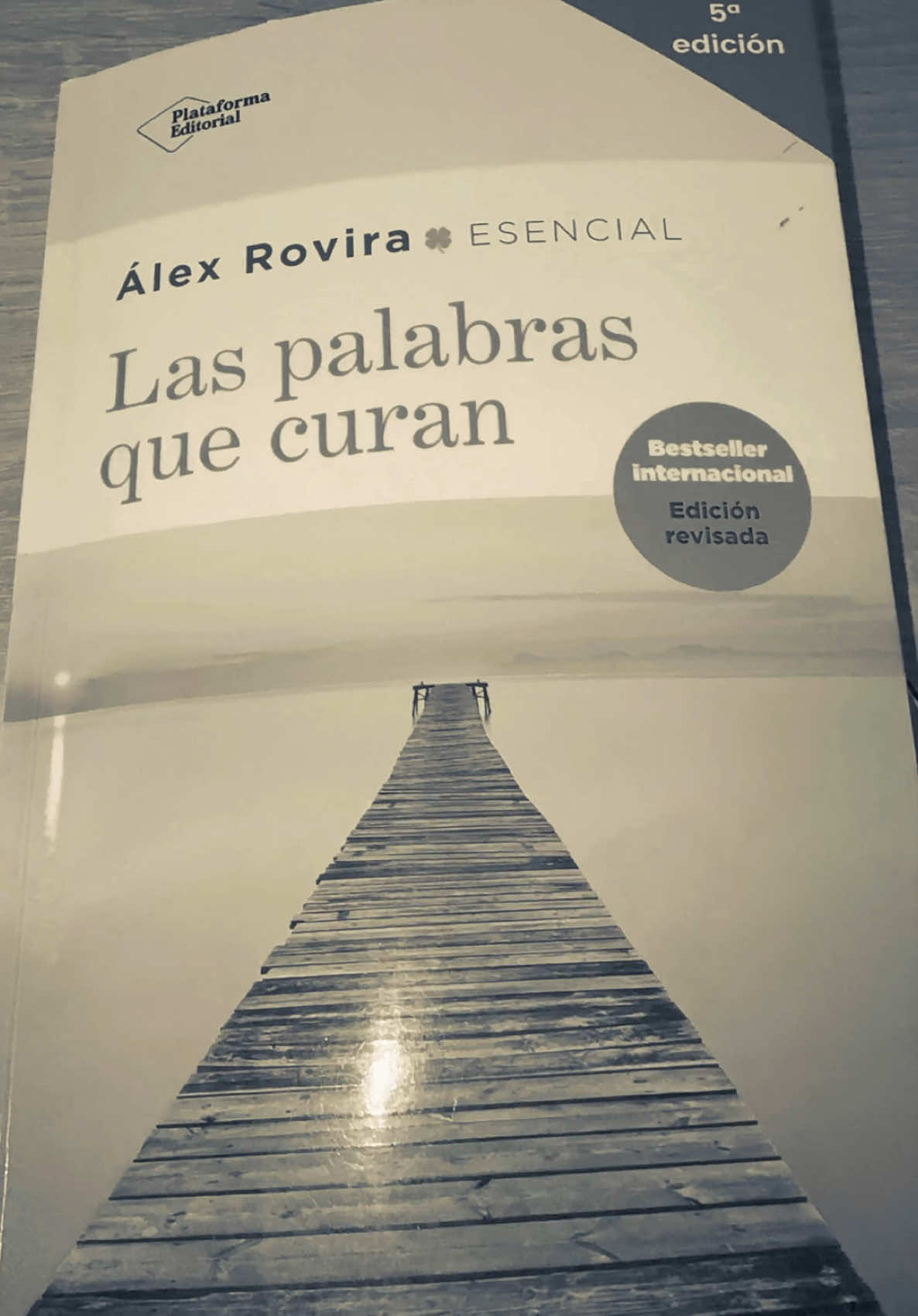 La puerta de la felicidad se abre hacia dentro 🚪🥰 #frasesmotivadoras #bestseller #filosofia #menteabierta #felicidad 