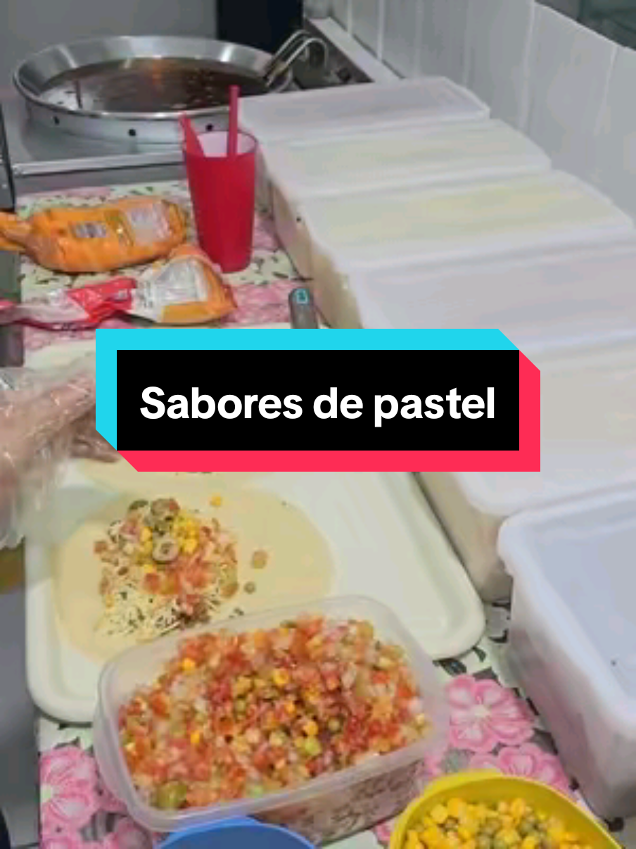 sabores de pastel  . . . . . #Vlog #comidaderua #lanches #coxinha #coxinha #rotina #boatarde  #receita#pastel #pastel #massa #pastel 