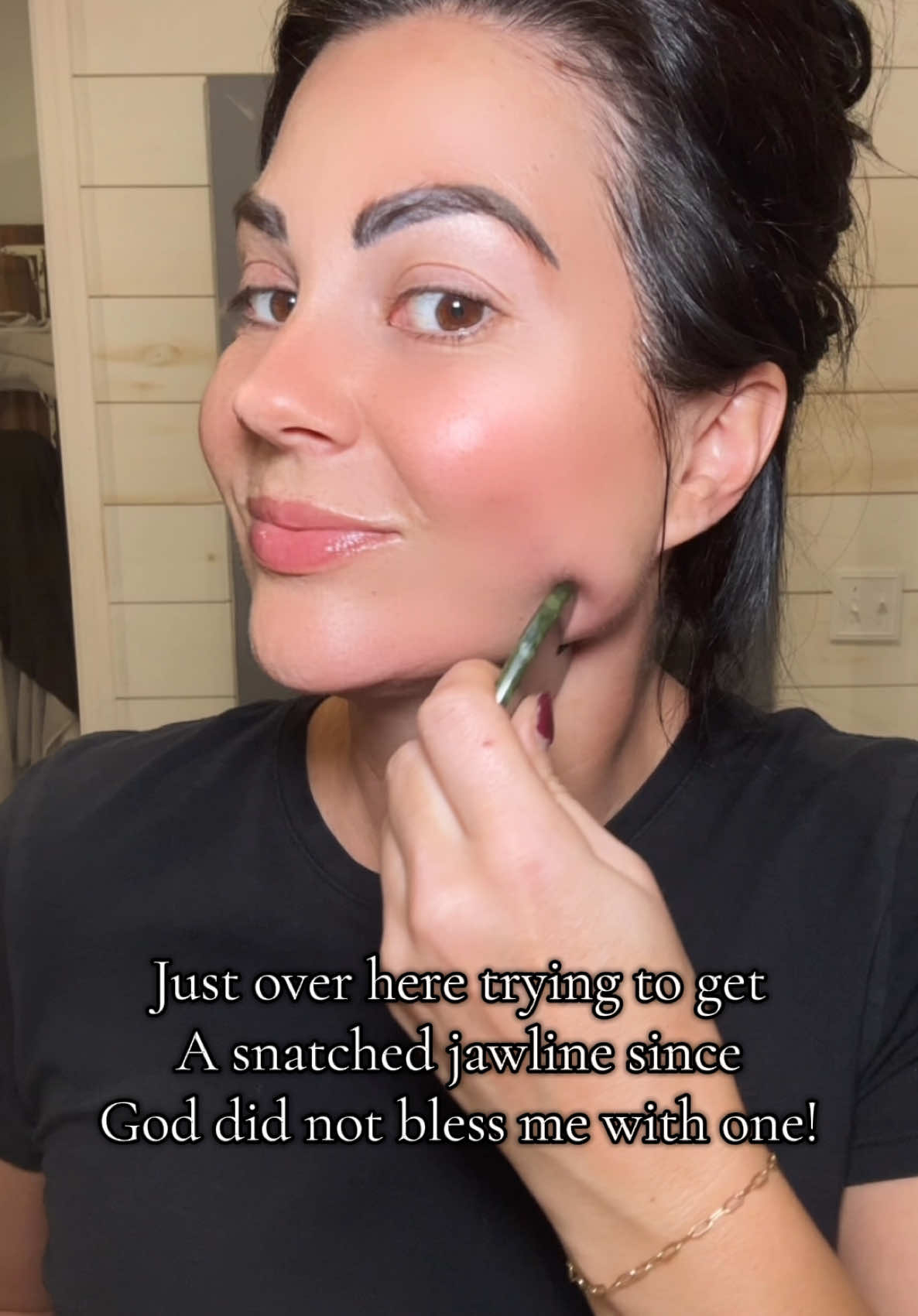 Trying to get my jawline in shape! #guasha #guashatool #guashatutorial #jawlinecheck #snatched 