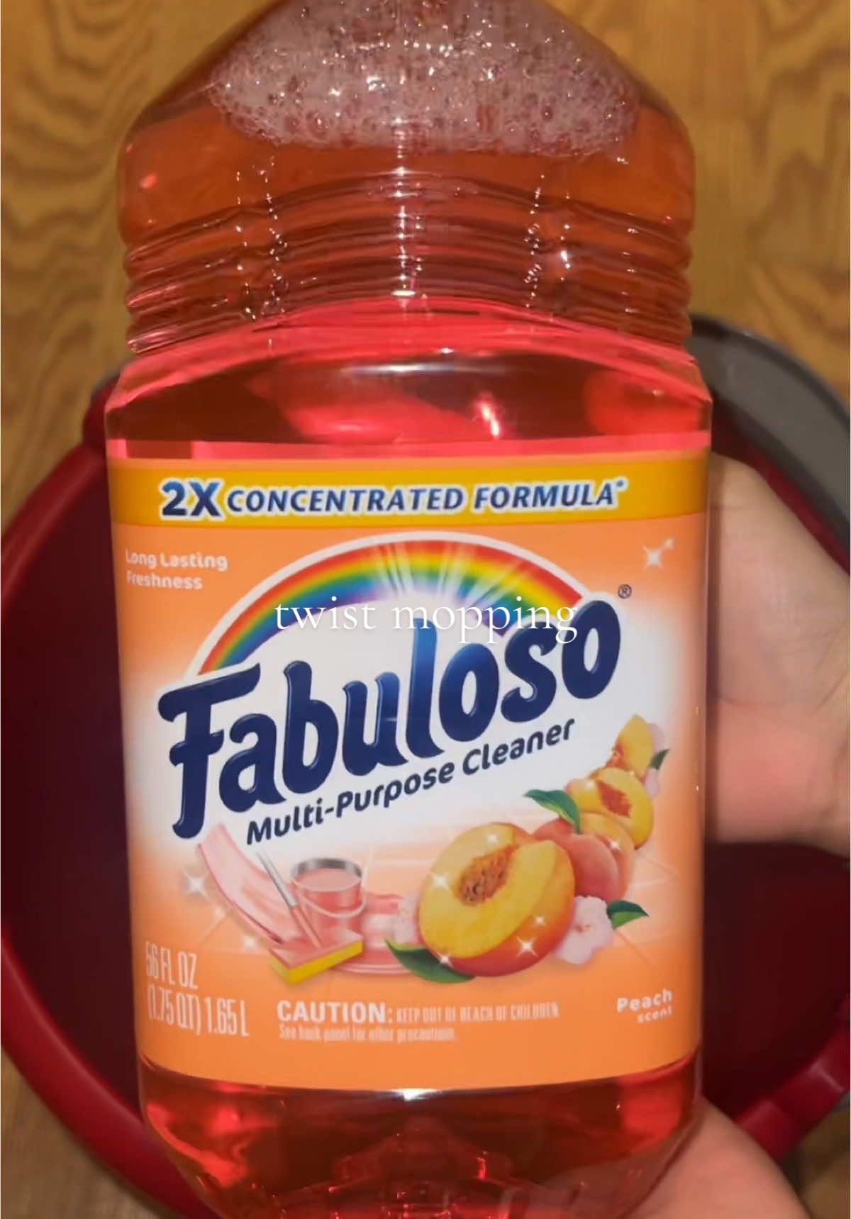 NEW PEACH FABULOSO 🍑‼️🫧🪣 I love it, if you are a peach scented lover, this one is for you, smells like peach rings 🤭 smells amazing!  #cleaning #peachfabuloso #CleanTok #cleaningtiktok #asmr #cleaningmotivation #viralvideo #sudsy #moppingfloors #mopping @Fabulosobrand 