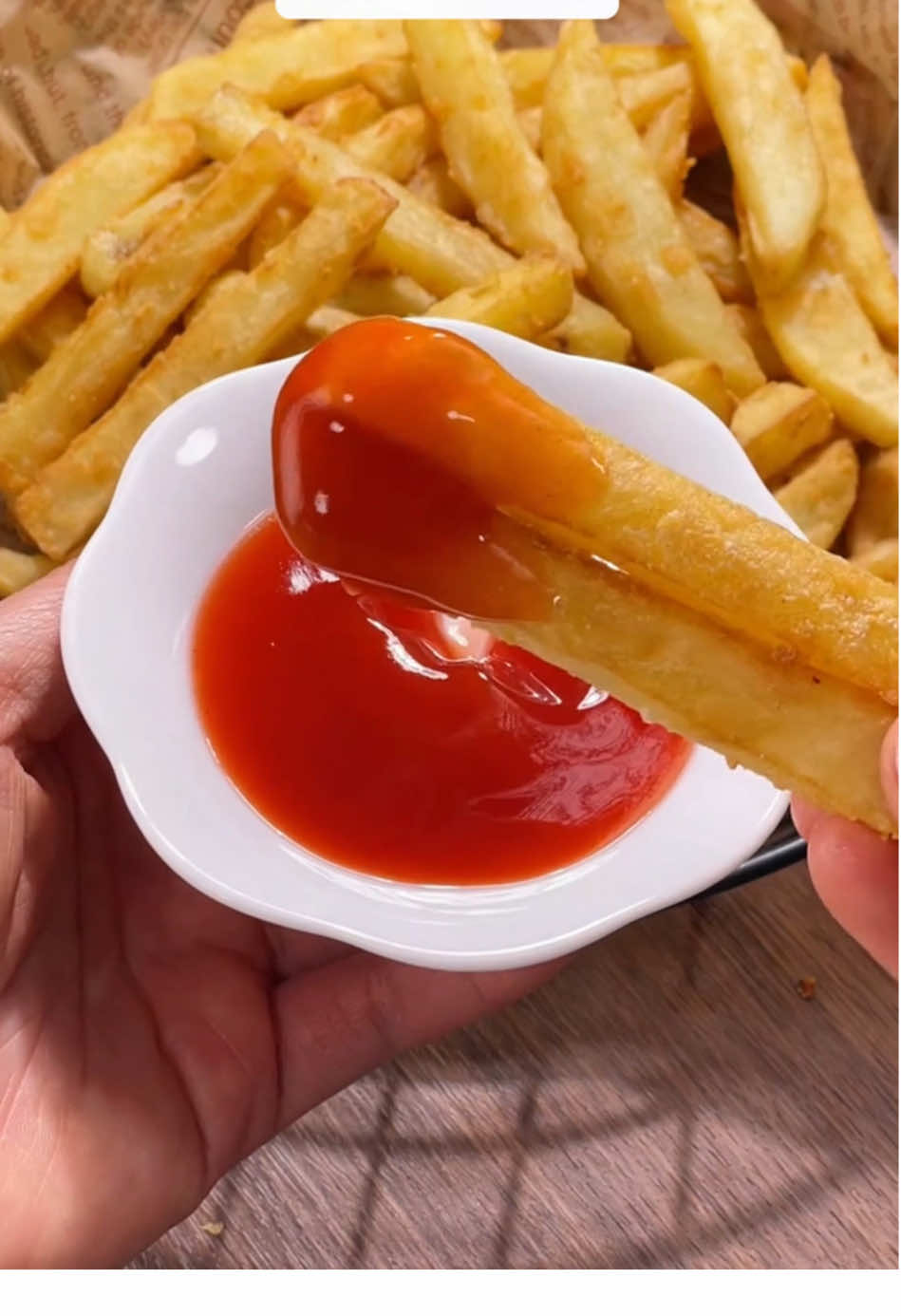 Enjoy delicious French fries at home.#fyp #fypシ #fypシ゚viral #kitchen #frenchfries #frenchfrycutter #potatoslicer 