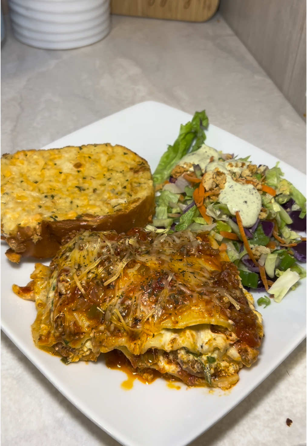 Lasagna for dinner 🍽️ quedo súper rica!! #lasagna #essyrecipe #Receta #recetasfaciles #cena #dinner #cooking #fyp #viralvideo 