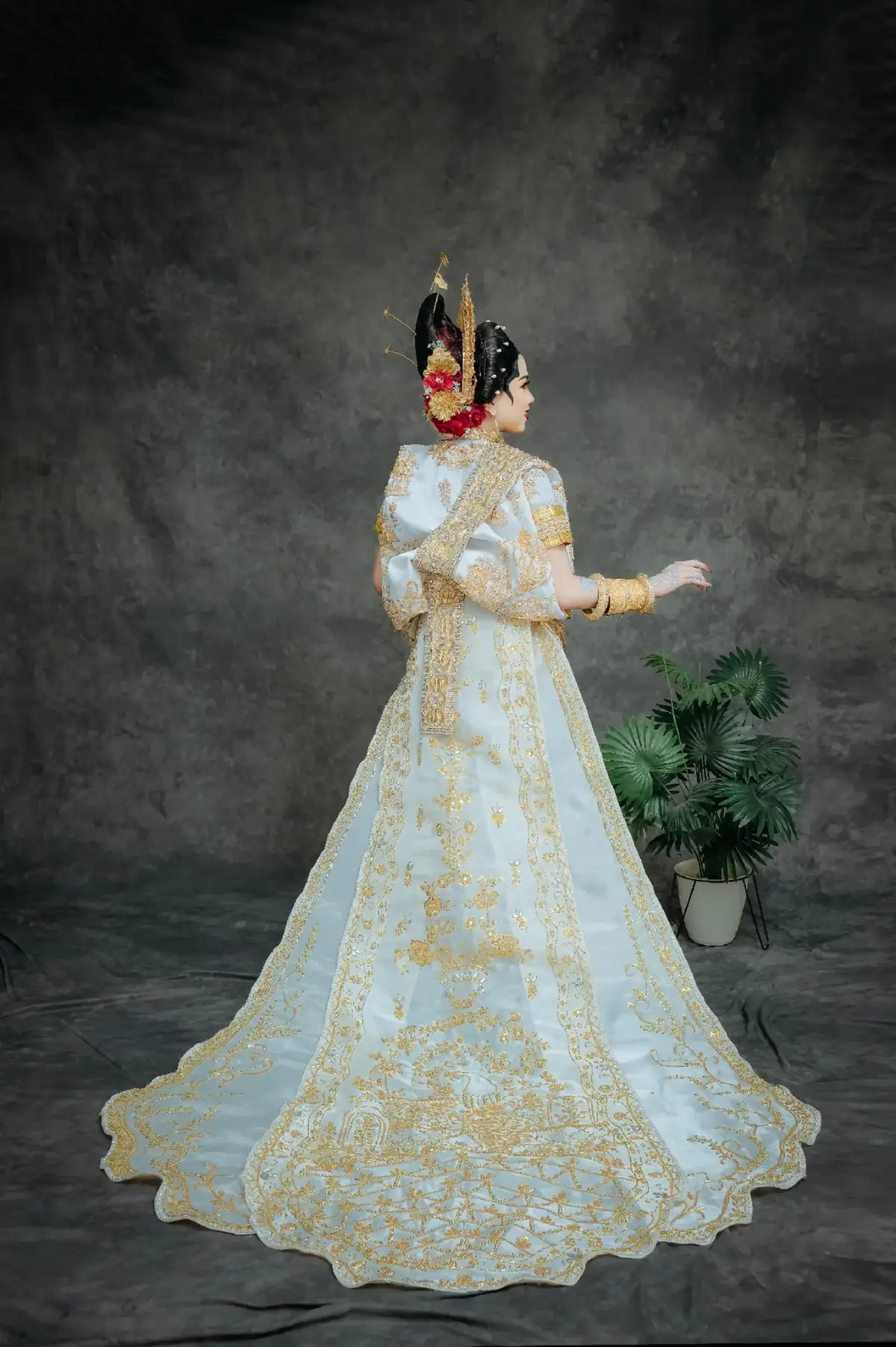 #bugissulawesi #pengantinbugis #model #mekaup  #fyppppdong #koltimsulawesitenggara #lewatberanda #sulawesitenggara 
