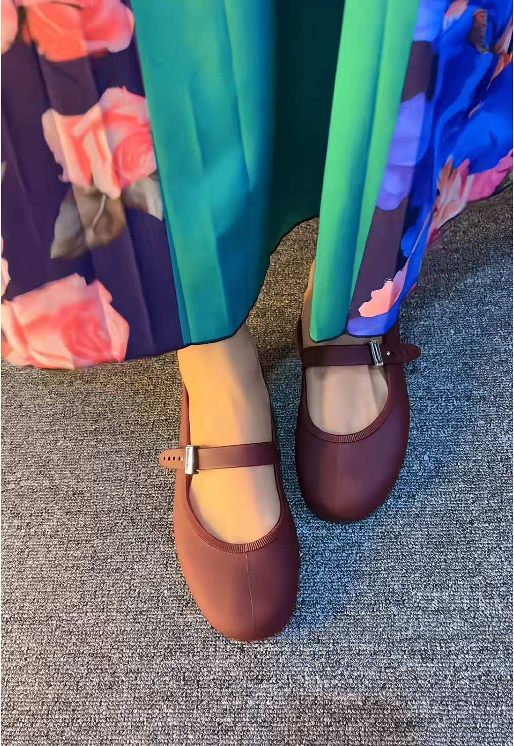 Cherry Red 🍒 #portoblt #flatshoesporto #flatshoesmaroon #flatshoesburgundy 