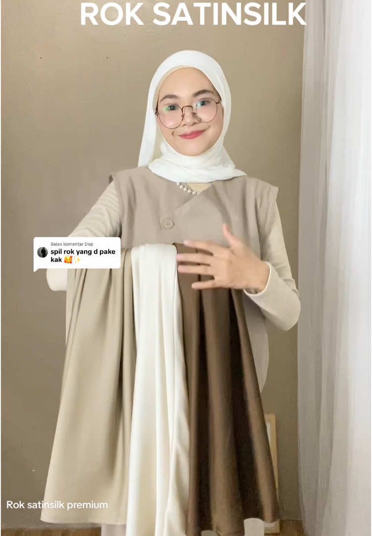 Membalas @Dep rok satinsilk ini tuh emang super cantik dan premium 🤎, apalagi harganya cuma 100ribuan 😭🫶🏻  #roksatin #satinsilk #roksatinsilk #roksatinpremium #satinskirtoutfit #satinskirtstyle #satinskirts #ootdhijab #ootdhijabstyle #ootdhijabindo 