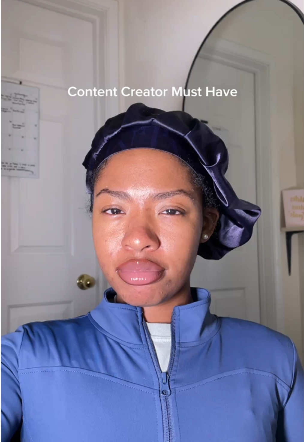 Literally my fav content light ever, it takes the quality of videos from nothing to AMAZING #marleamarshey #contentcreator #contentmusthaves #phonelight #phonecliplight #beautyinfluencer #contentcreatortips 