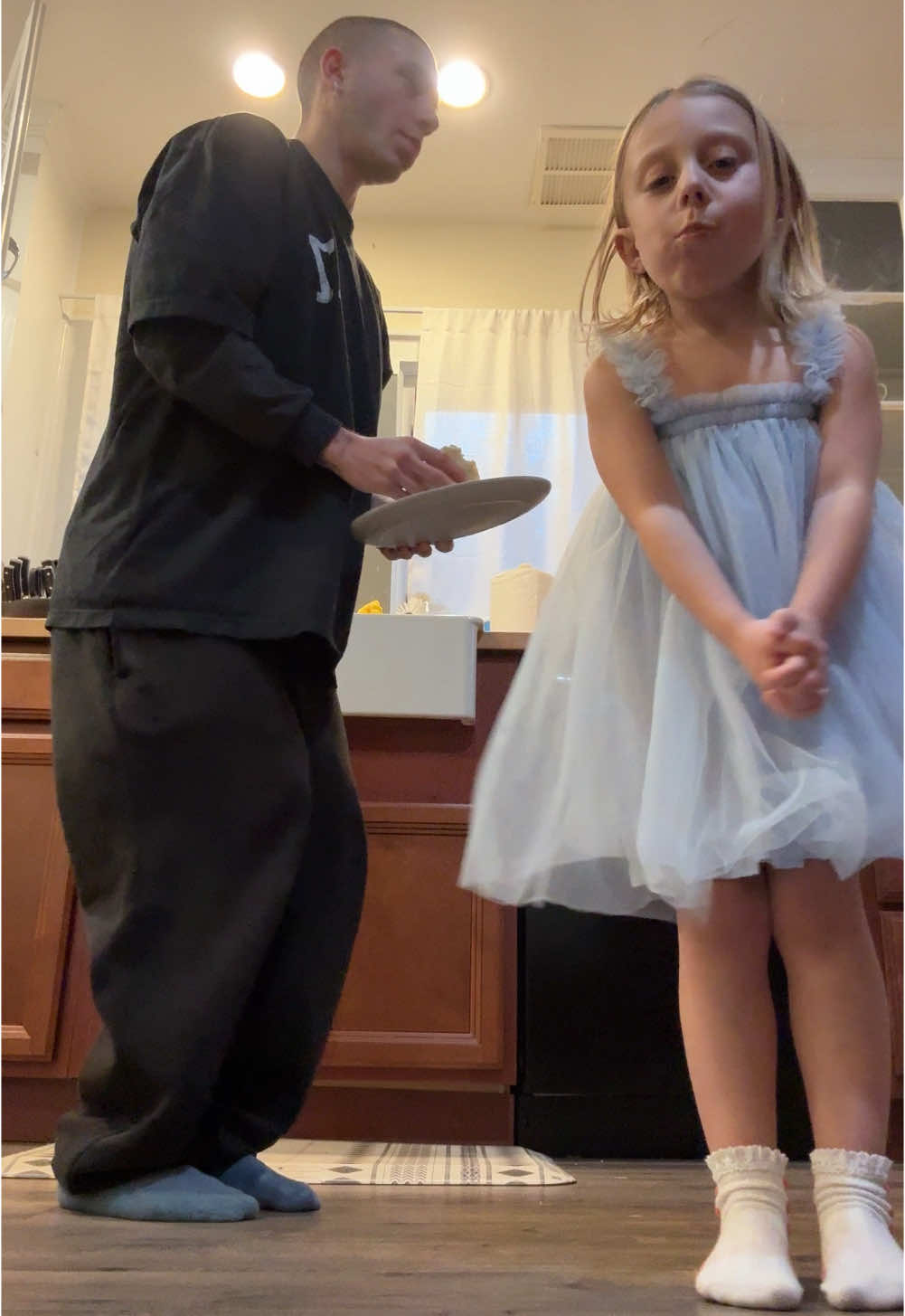 do that lil dance💛 #uncle #besties #fyp #explore #toddlersoftiktok 
