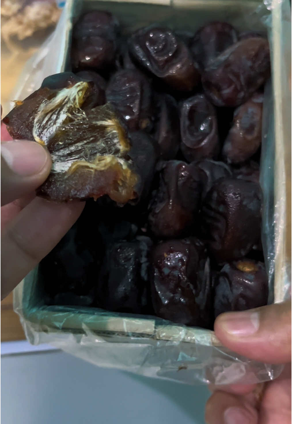 Kurma bam anggur, rasanya enak manis dan kenyal dagingnya #kurma #kurmaanggur #kurmabam #kurmabamanggur #kurmamurah 