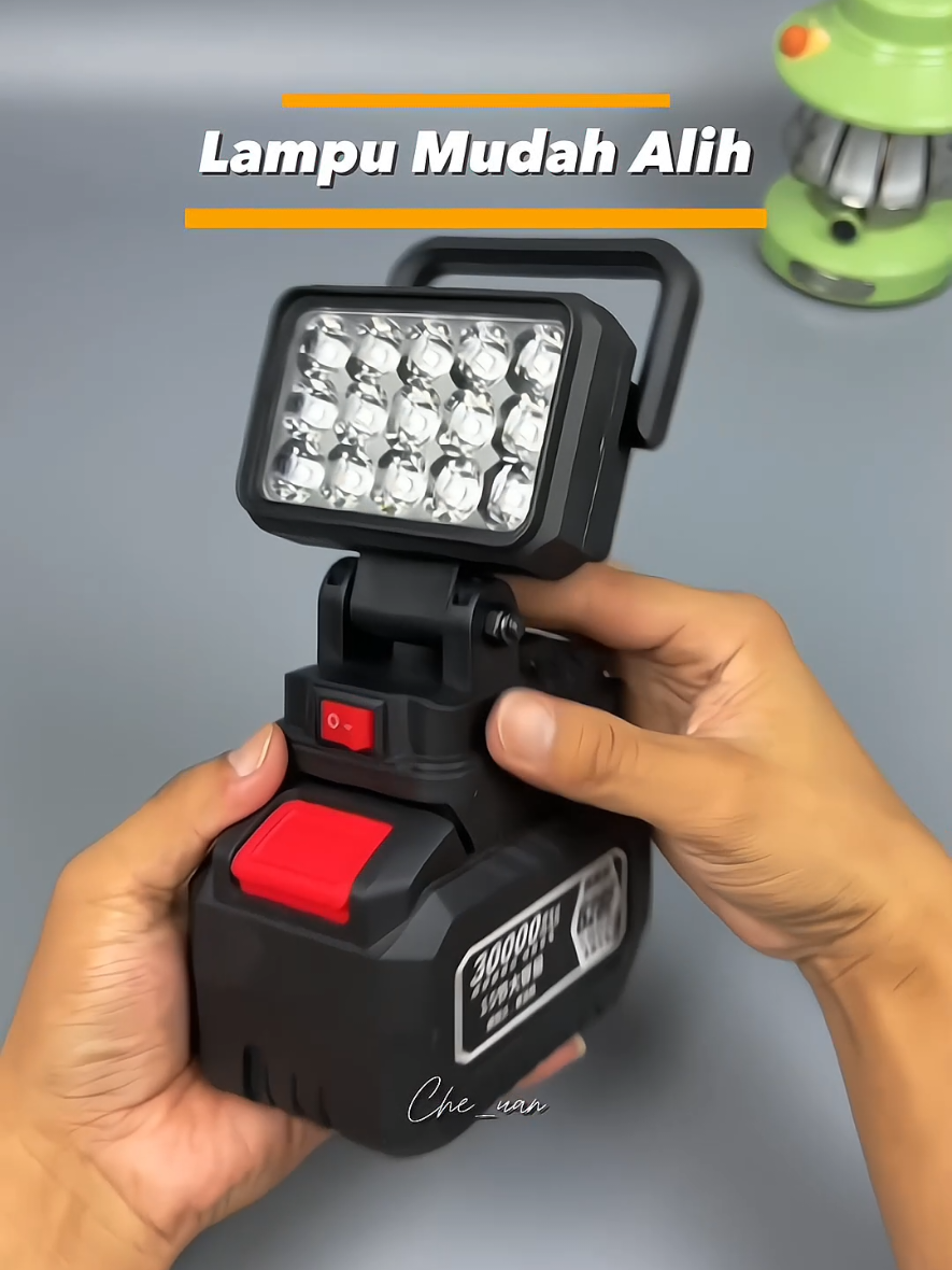 Portable LED work light. Lampu kerja mudah alih tapi bateri jual berasingan. Untuk tapak bateri makita #portablelight #worklight #emergencylight #lampukerja #hardwaretools #goodthing 