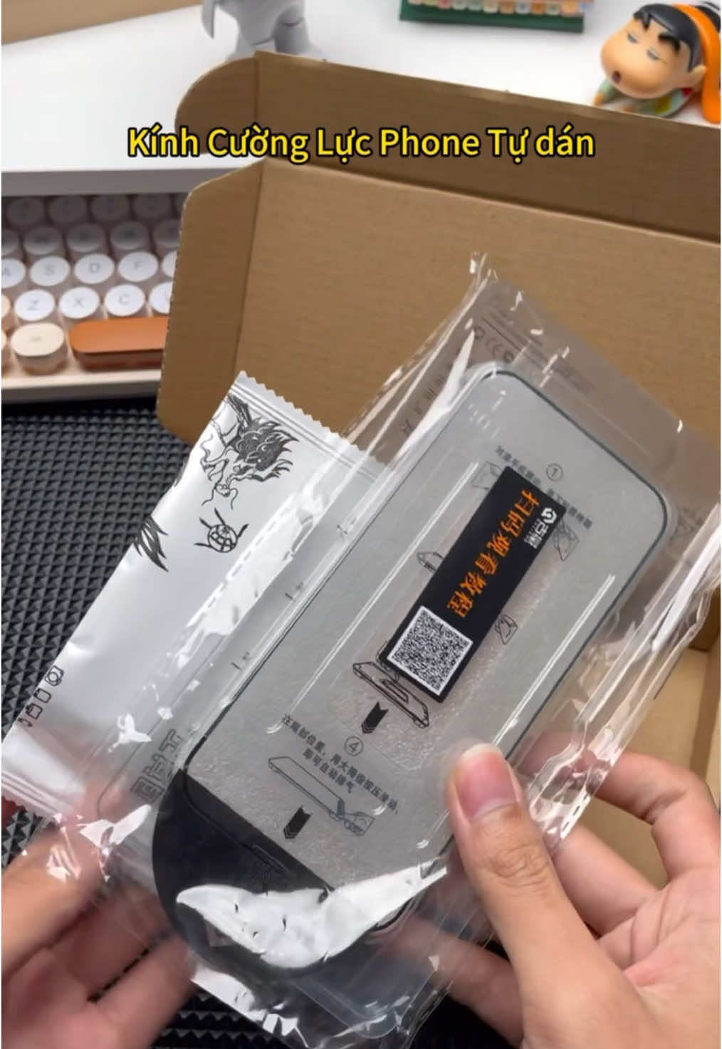 Có khung tự dán hỗ trợ giúp dễ dán hơn dán chuẩn khít với máy hơn khỏi lo bị lệch#ip13 #iphone #LearnOnTikTok #chongnhintrom  #phukienthaovn #HelloVietnam #xuhuongtiktok #cuongluciphone #ốptừtính #Xsmax