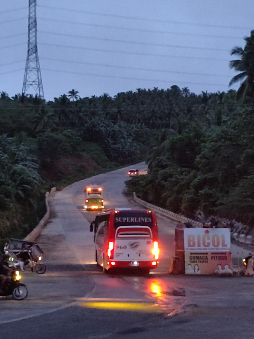 Bicol Isarog TSI 210 Volvo B8R Superlines 960 Volvo B7R  📍Gumaca Bypass Road 