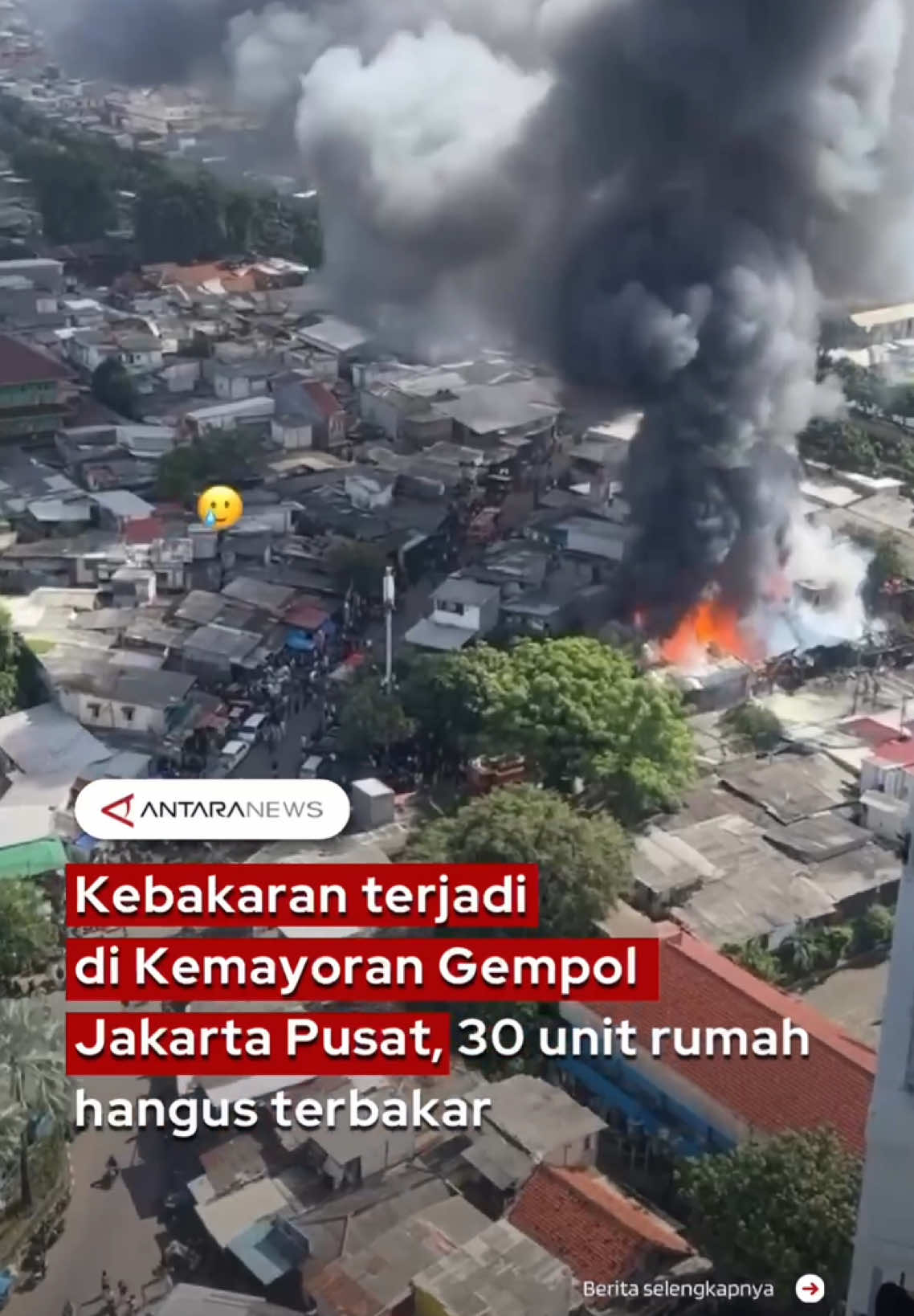 Kebakaran terjadi di Kemayoran Gempol Jakarta Pusat, 30 unit rumah hangus terbakar #kebakaran #jakartapusat #kebakaranjakarta #viral #tiktokberita #beritakebakaran #fyp #longervideos #gempol #kemayoran 