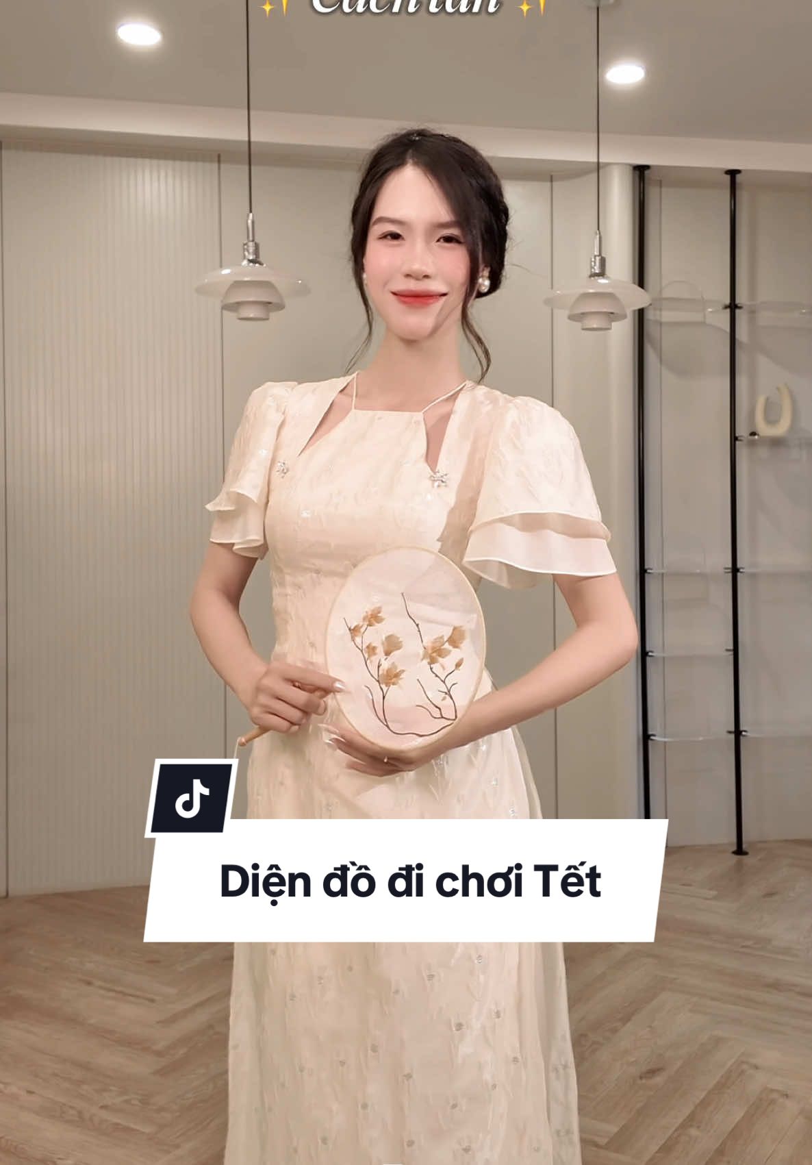 Cùng chị em văn phòng diện đồ đi chụp ảnh Tết ✨#tiinstore #tiinofficial #fypシ #xuhuong #aodai #thoitrang #vibe #chupanhaodai #vietnam 