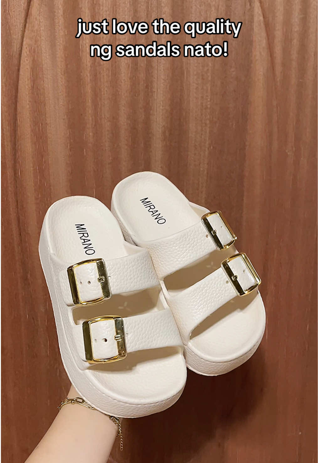 Ang comfy pa nito suotin #sandals #sandalsforwomen #womenssandals #slippersforwomen #thicksolesandals #chunkysandals 