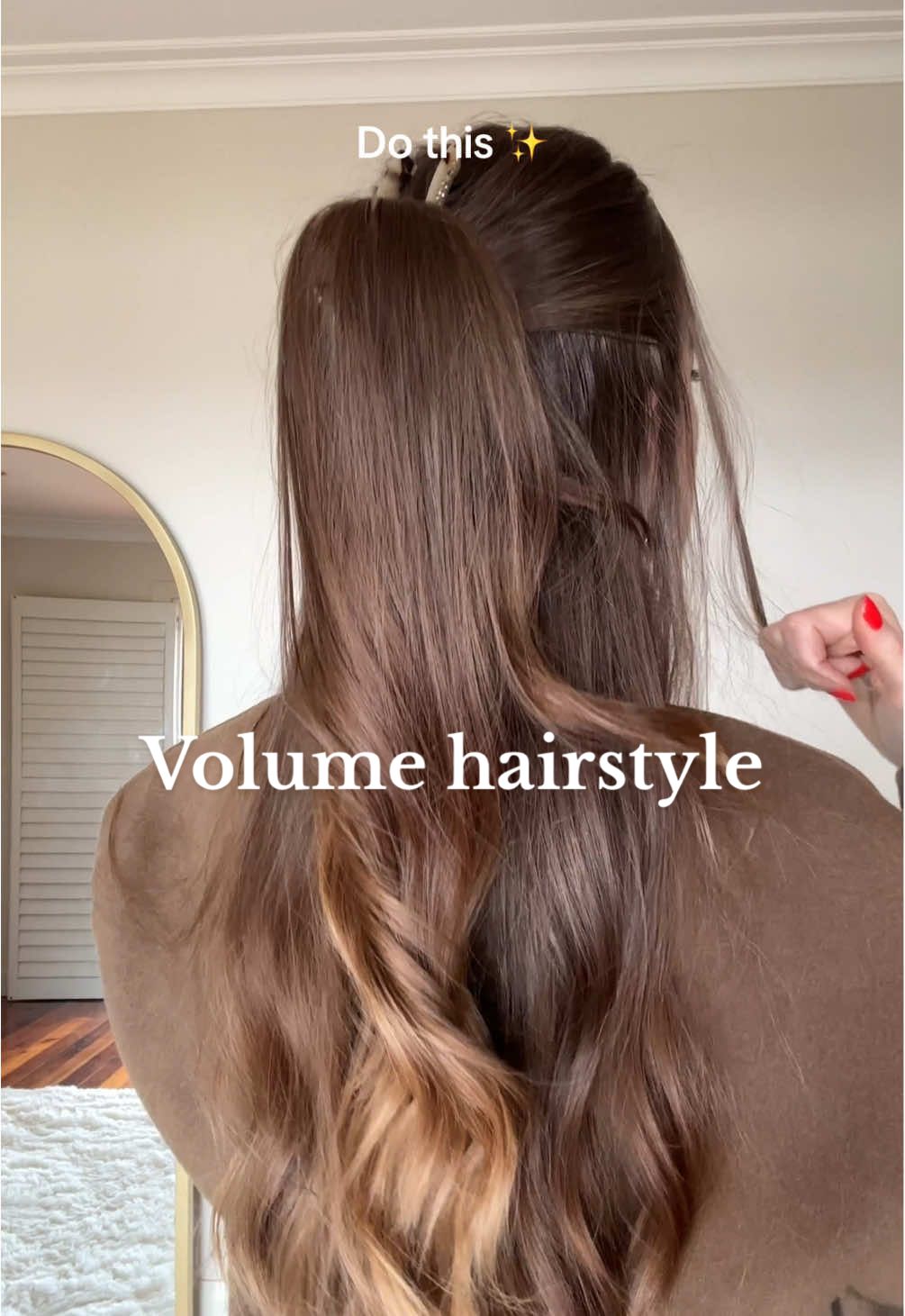 So much more volume! 🤍✨🙌🏼  Follow for more hair hacks #volumehair #hairhack #hairtutorial #halfuphalfdownhairstyle #hairinspo #hairgoals #clawclip #hairideas 