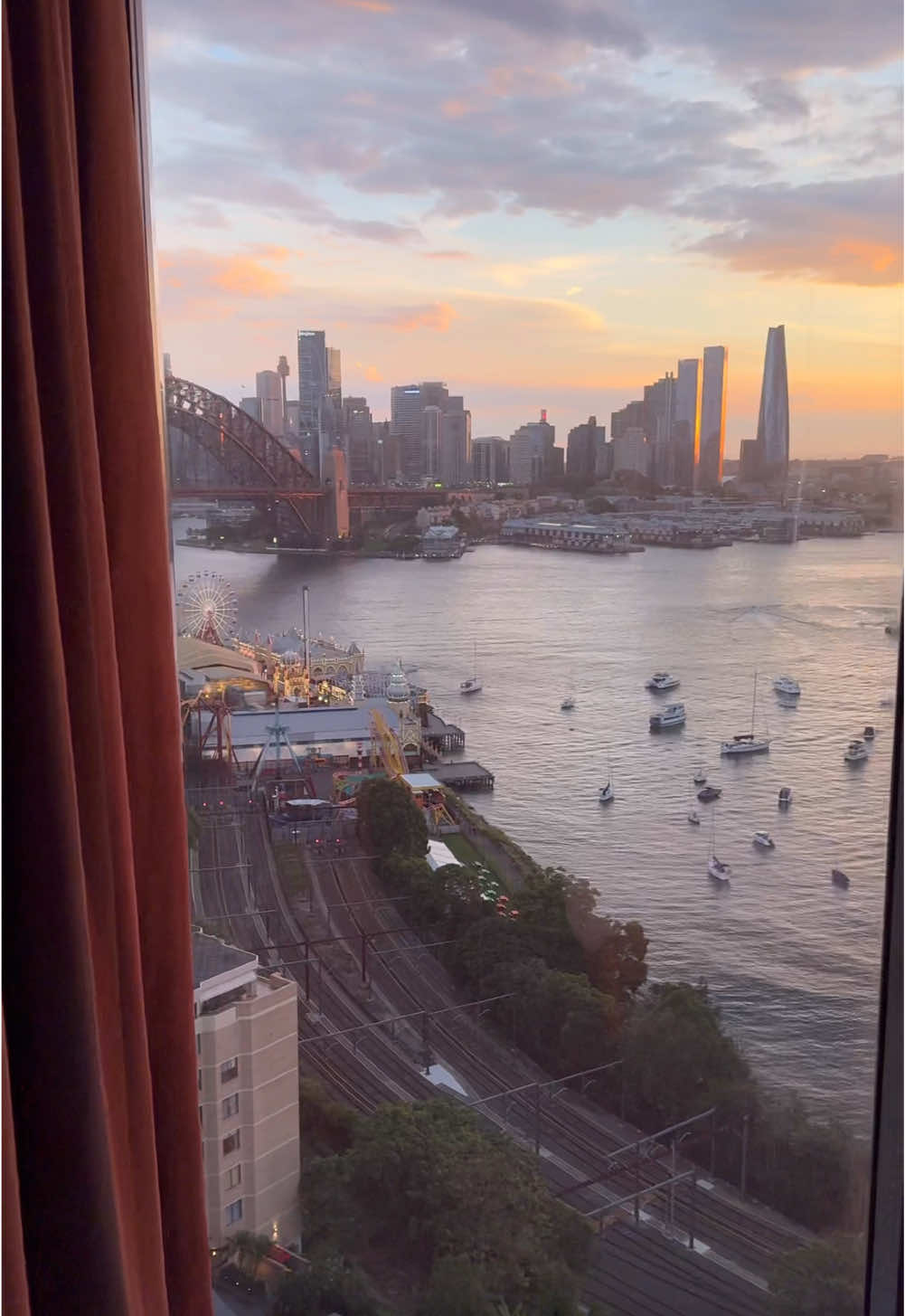 Nothing like a Sydney Summer Storm ⛈️ #summerstorm #storm #sydney #australia #lightening #sunset #harbourbridge #fyp @Sydney 