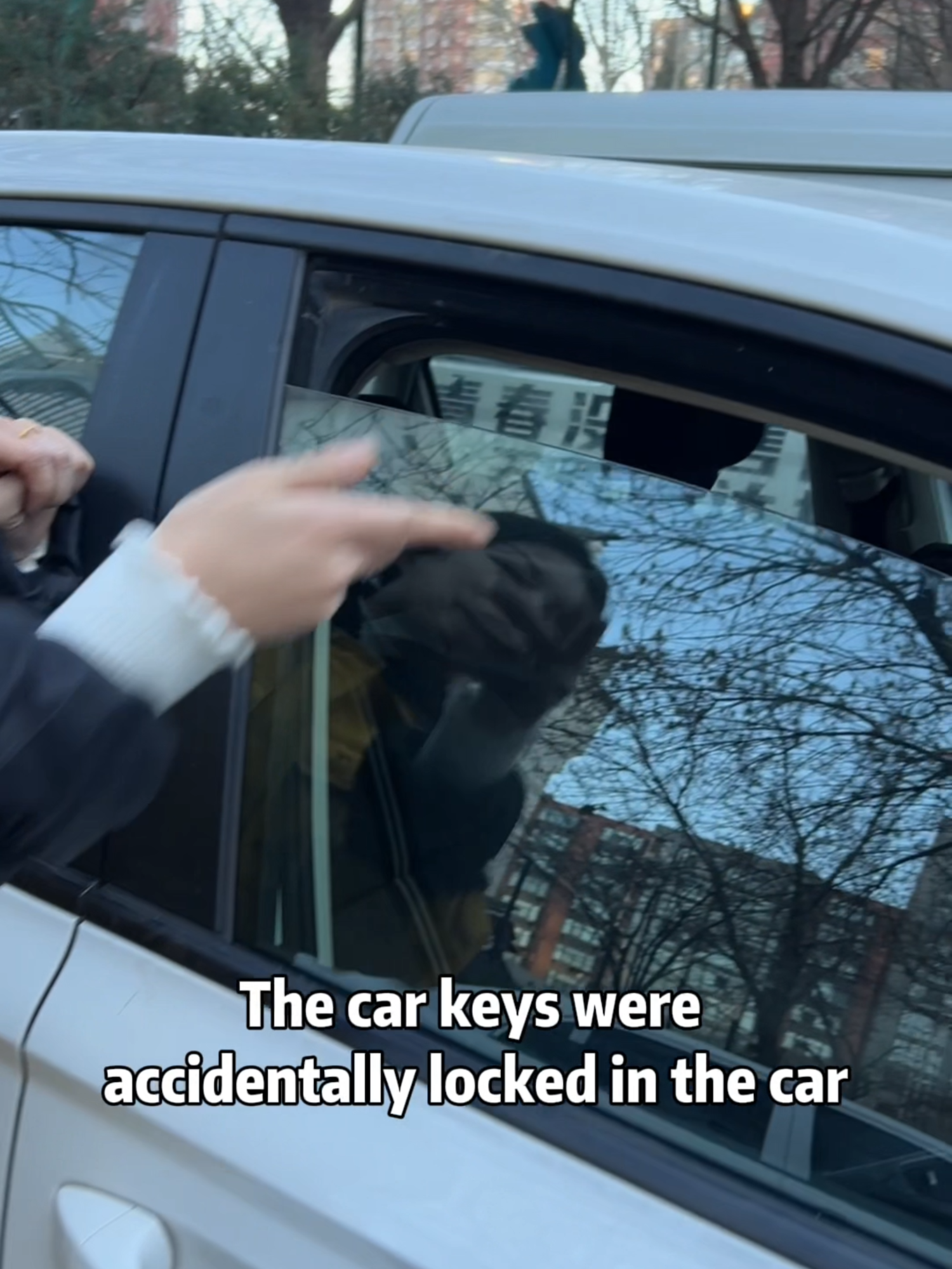 Car keys locked in car, free solution!#cars #carsoftiktok #tips #car