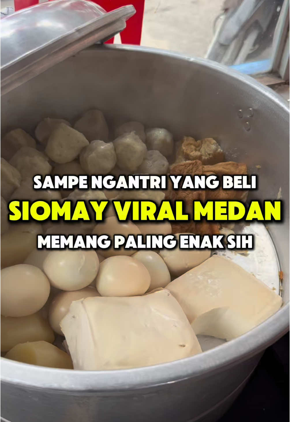 Siomay & batagor paling rame pembeli dan enak cuma disini!! Kalian lebih suka siomay atau batagor? #kulinermedan #kulinerviral #kulinertiktok #streetfood #kuliner #kulinerindonesia #siomay #medan 