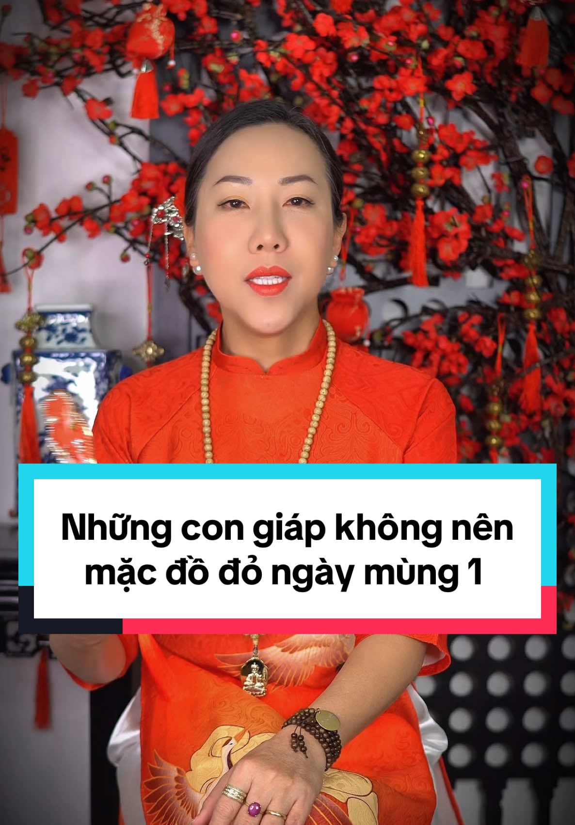 Không mặc màu đỏ thì mặc màu khác thoaiiii #congoctuongso #thaitue2025 #tamtai #tet2025 #12congiap 