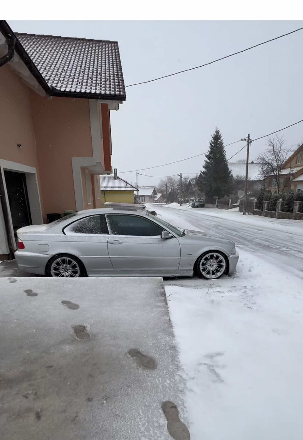 Jedna ljubav za ulice, prekrivene prvim snegom  I za sve ortake što izađu, da se vrte bembom🔥 #fyp #bmw #e39 #e46coupe #e38 