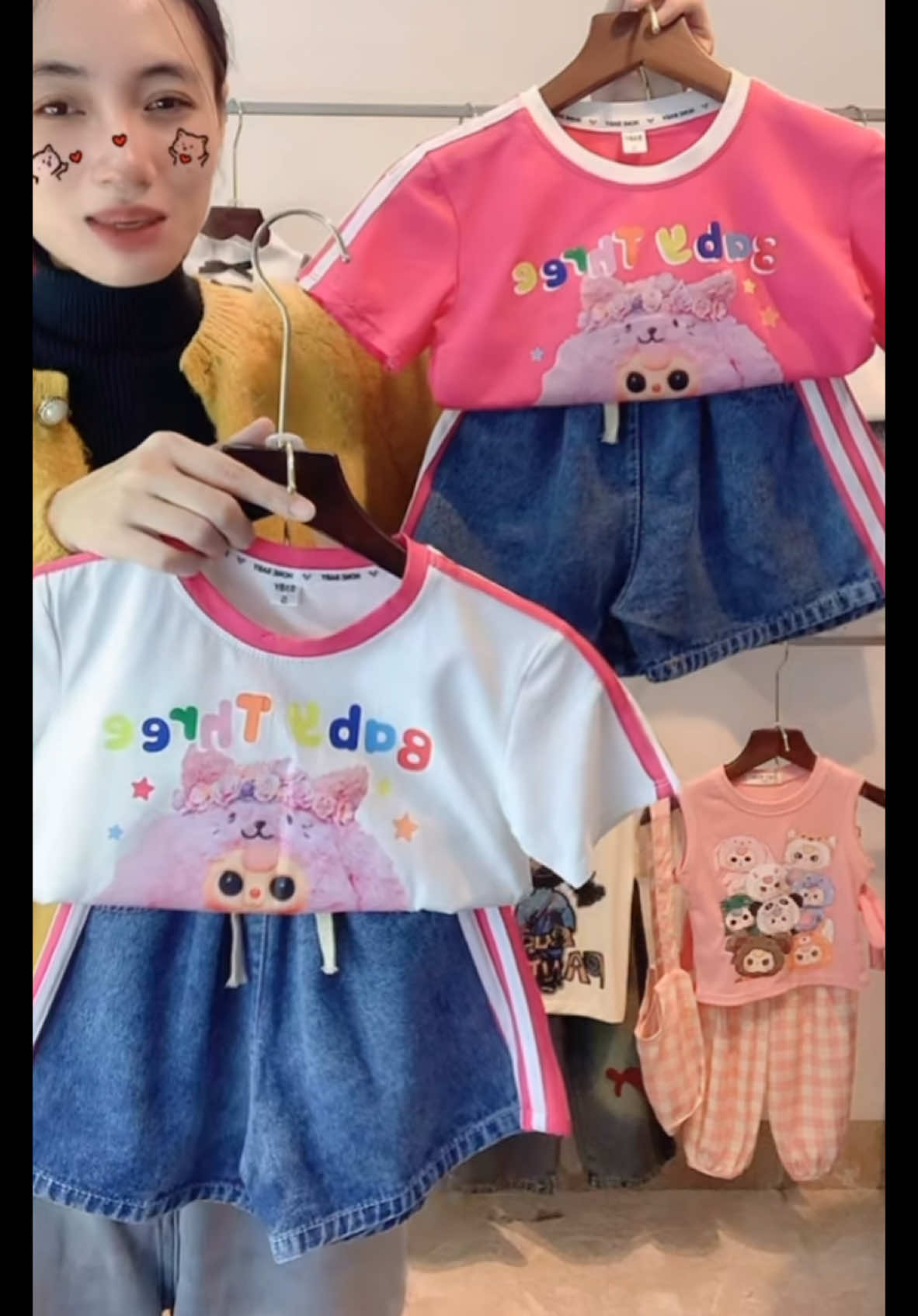 Set áo thun cotton hình babythree và quần đùi jean viền sọc thể thao cho bé gái#embe_daudau #thoitrangtreem #xuhuong #kids #setxinhchobe 