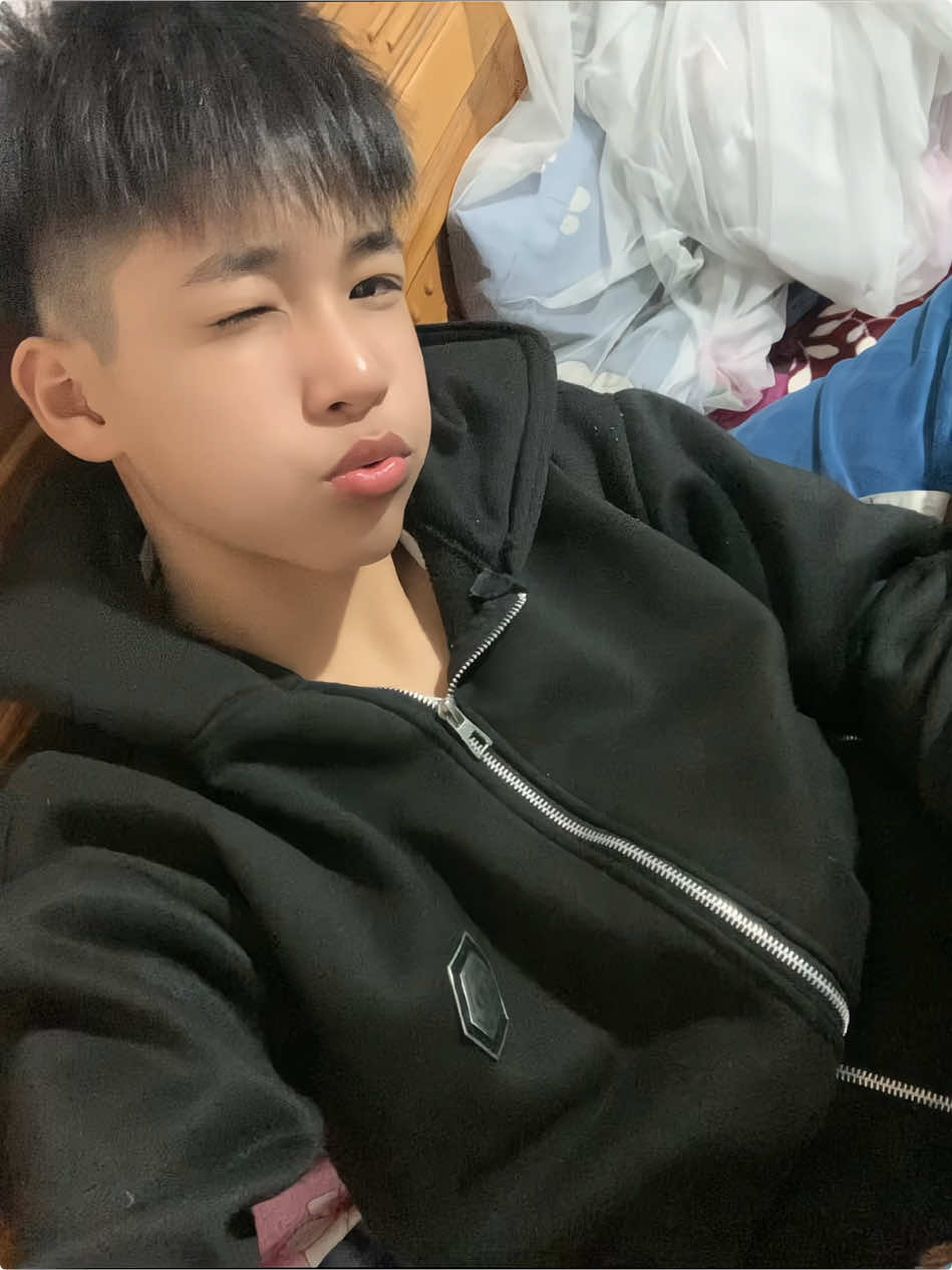 Dạo này flop quá #boyphoco✈️🚬 #boypho✈️ #muadonglanhgia❄ #layerbung #bùn #xuhuong 