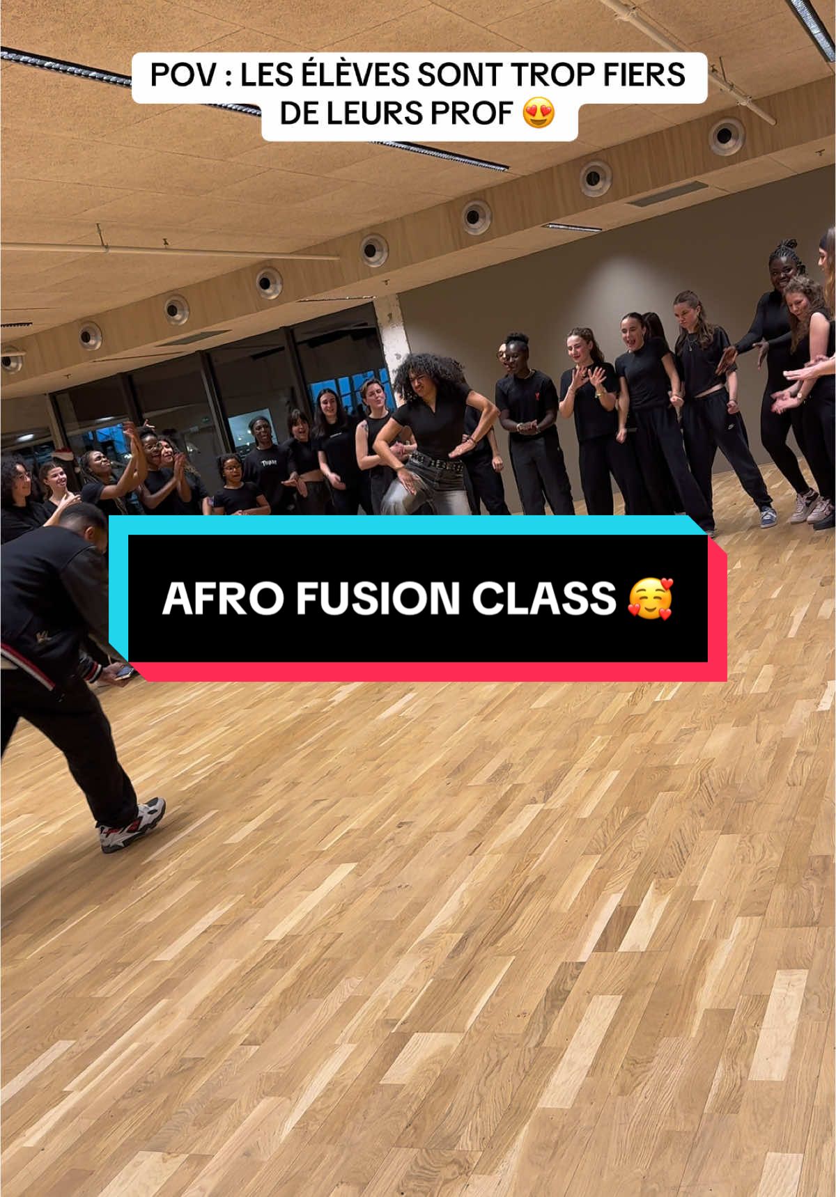 Les élèves sont trop fièrs de leurs prof MAÉ en Afro Fusion 😍 #ecolebreakinschool #breakinschool #toulouse #france #afrodance #afrofusion 