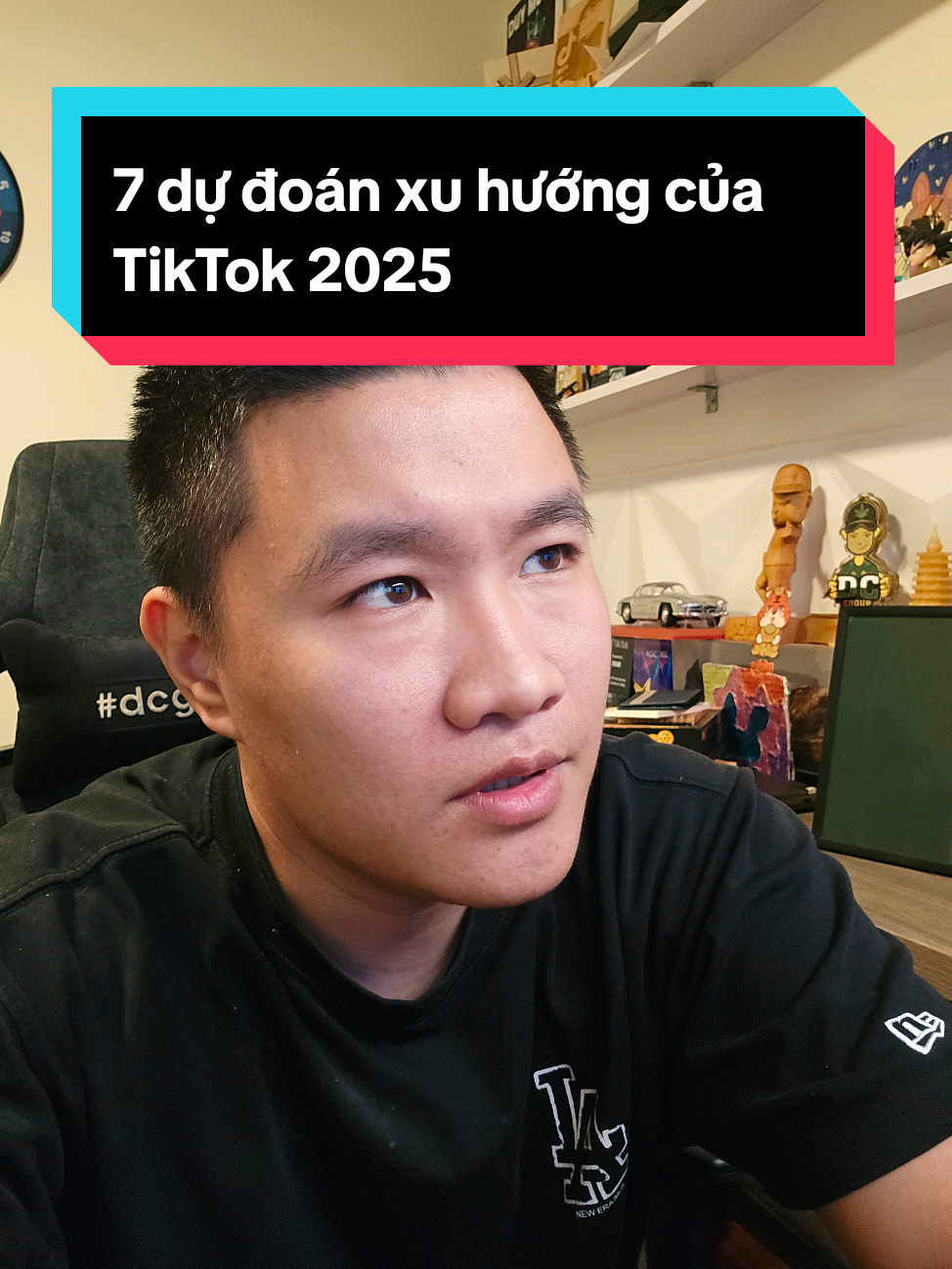 7 dự đoán xu hướng TikTok 2025 1. Thay đổi mô hình kinh doanh 2. Phát triển hệ thống kênh 3. TikTok đẩy nội dung giáo dục 4. Người xem khó tính hơn 5. Xây dựng thương hiệu cá nhân bằng tự truyền thông 6. Cạnh tranh ngành 7. AI cạnh tranh với người làm aff  #tutruyenthong #dcgr  #nguoimoixaykenh #videongan #edudcmedia #xoamutiktok 