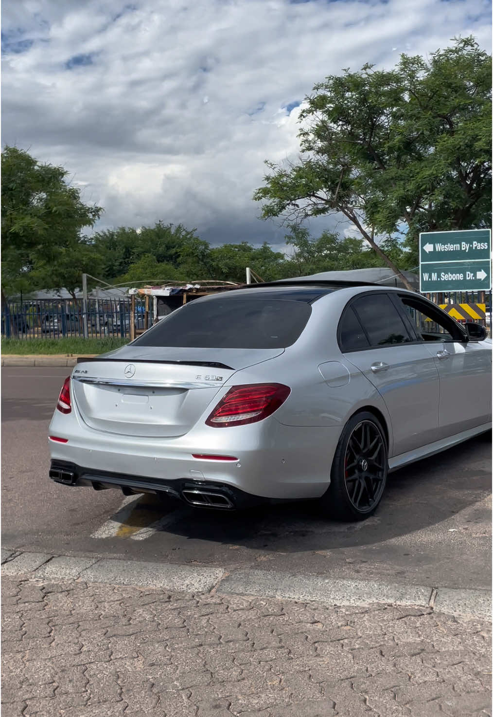 E63s 🔥🔥 #carsbyletso #amg #e63s #mercedes #cars #carspotting #carsofttiktok #fyp #viral #trending 