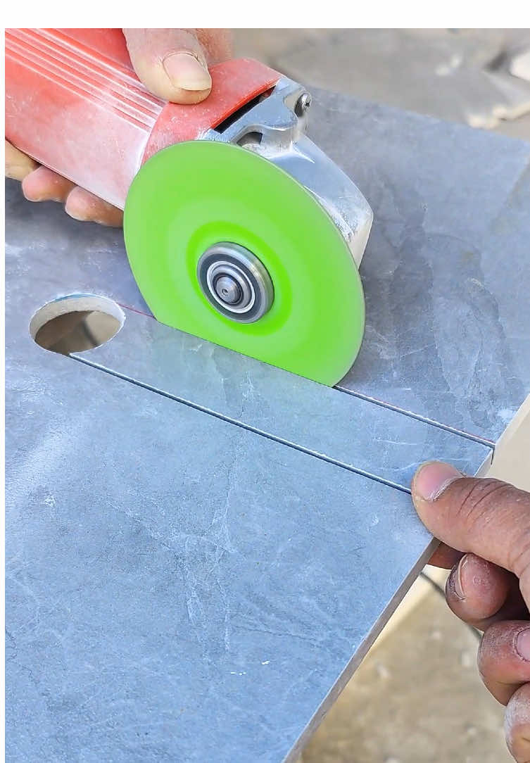 Cutting tile worried about chipping the edges and corners like this? Try this diamond saw blade#cutting #saw #hardware #tool #handtool #alat 