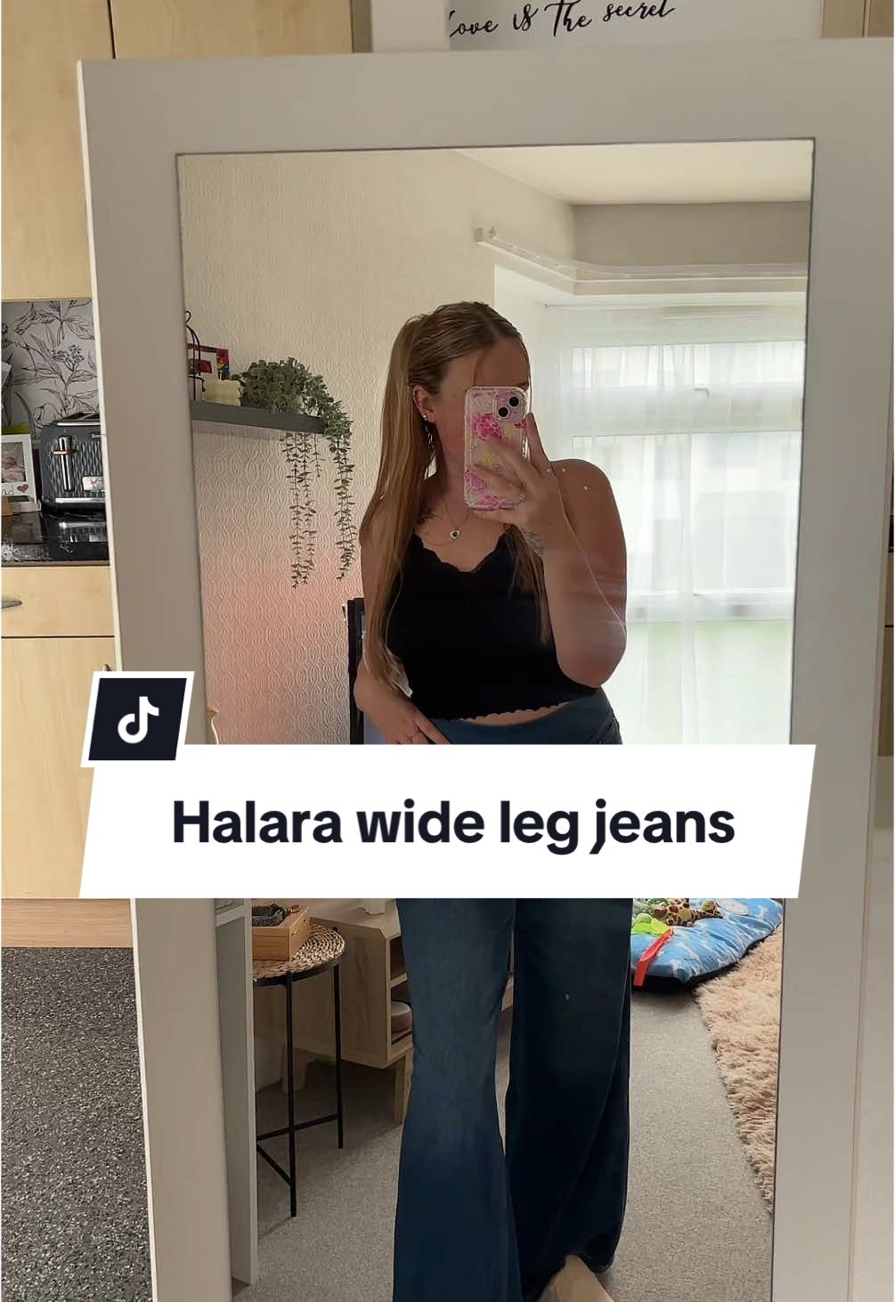 The @halara_uk wide leg jeans are unmatched 😍  #trending #foryou #halara #halarauk #halarapants #tiktokshop #tiktokmademebuyit #collab 