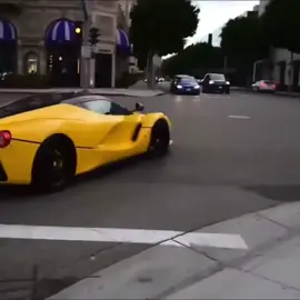 Up to no good in the hills . . 🎥: effspot, sbsupercars, nkcofilms . . #laferrari #porschegt3 #beverlyhills #racing 
