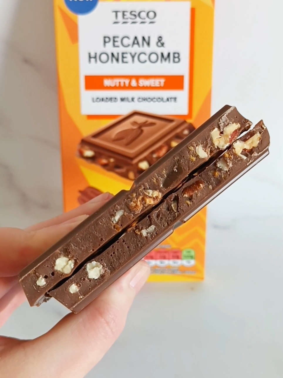 PECAN & HONEYCOMB CHOCOLATE BAR FROM @Tesco 🍫 • Thick milk chocolate loaded with crunchy pecans & sweet honeycomb. 😋 #tesco #tescofood #tescofoodfinds #tescochocolate #chocolate #chocolatebar #pecan #honeycomb #sweettooth #sweettreats #snack #snacks #snackbreak #snackideas #snacking #sweetsnack #yum #tasty #delish #unbox #FoodTok #unboxingfood #unpack #foodblog #foodbloggers #ukfoodie #ukfoodblogger #thehungryfoodmonsters #FoodLover 