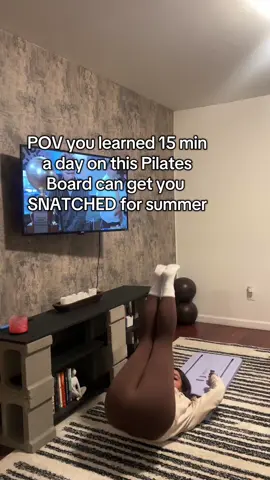 Girl this is so cheap #pilatesworkout #athomeworkout #pilatesreformer #homeexercise #abworkout #mompoochbegone #abworkoutsforwomen #coreworkoutforwomen 