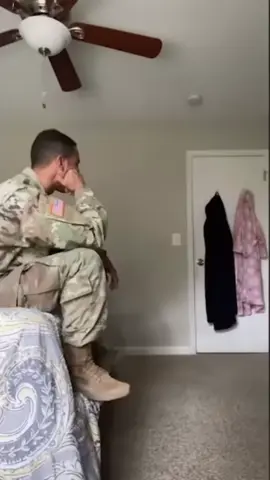 Soldiers return home to surprise their families after months apart! Emotional reunions, tears of joy, and the power of love. A moment of pure happiness and gratitude🫡❤️‍🩹 #foryour #cominghomesurprise #soldier #familytime #emotional #loveyou #soldiercominghome #reunion #militarylife #heroes #honor #reunited  