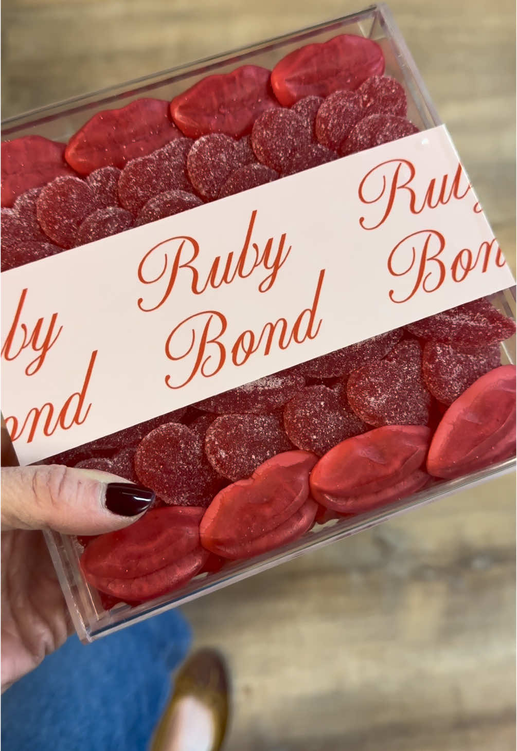 Gift big, save bigger! 🍬 An unbeatable deal —-only on TikTok Shop 🛍️ Don’t wait, it’s selling fast! 🏃‍♀️🍒🍓💋🚨 #rubybond #candy #candytok #candyshop #candyboard #candybox #candyboards #gummylips #candylips #sourlips #cherry #cherrycandy 