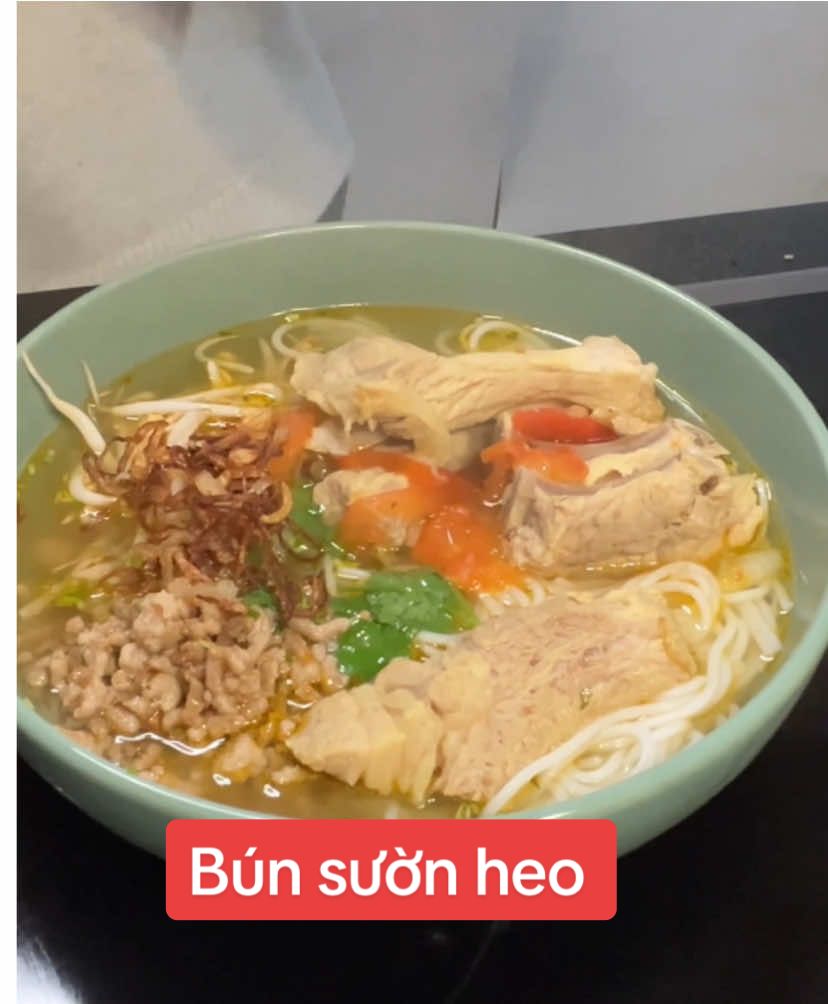 Nấu bún sườn heo