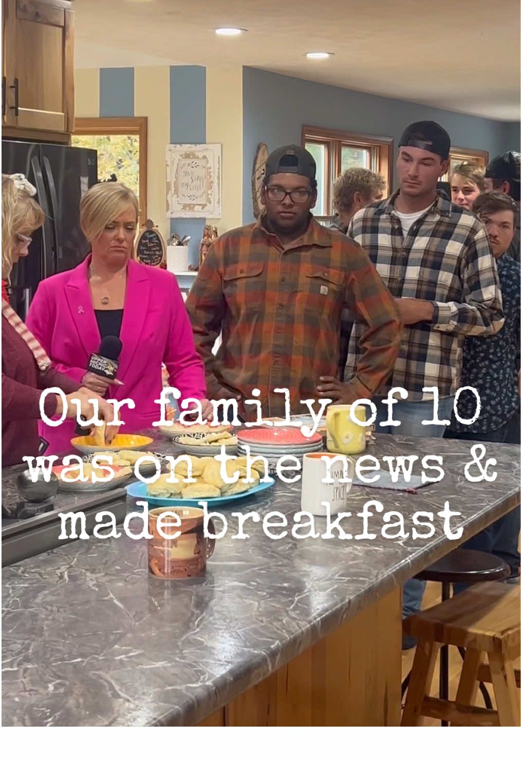 A DAY iN OUR LiFE ~ We were on the news 🥰 #justthebells10 #bigfamilylife #familystorytime #interviews #familygoals #newsstory #momof8 