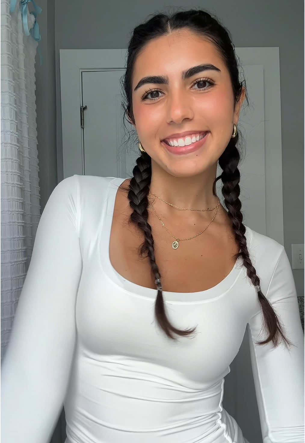 happy wednesday🕯️🤍🎧
