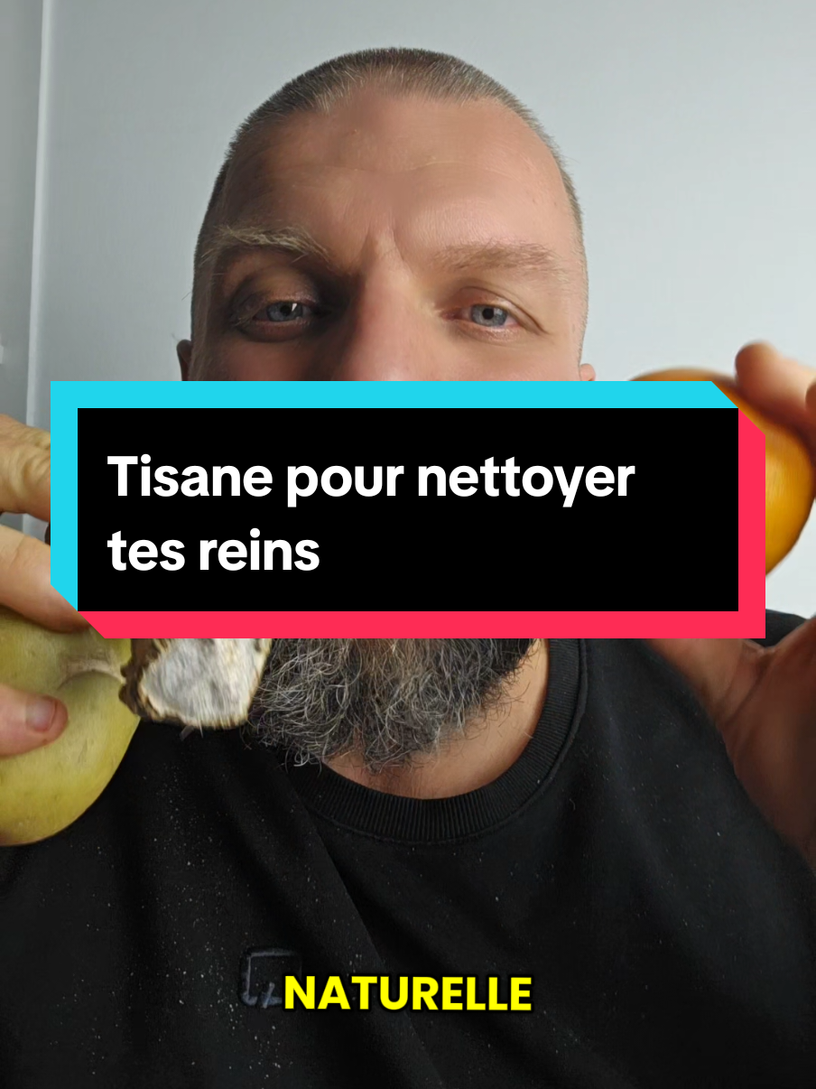 🎥 Nettoyez Vos Reins Naturellement : Recette Tisane Persil & Citron Vert 🍋🌿 🌟 Introduction : Vous cherchez un moyen naturel pour purifier vos reins ? Découvrez cette tisane maison au persil et citron vert, simple et efficace. Attention, cette recette est à titre informatif – demandez toujours l’avis d’un médecin avant de l’essayer ! 💡 Pourquoi cette boisson ? Persil : Détoxifiant puissant, il favorise l’élimination des toxines. Citron vert : Riche en vitamine C, il aide à alcaliniser et renforcer l’organisme. 🔪 Ingrédients : 1 bouquet de persil frais. Le jus d’un demi-citron vert. 500 ml d’eau. 🧑‍🍳 Préparation : 1️⃣ Lavez soigneusement le persil et hachez-le. 2️⃣ Faites-le infuser dans de l’eau bouillante pendant 10 minutes. 3️⃣ Ajoutez le jus de citron une fois l’infusion refroidie. 4️⃣ Laissez reposer toute la nuit pour une légère fermentation et des bienfaits renforcés. 🍹 Mode de Consommation : Buvez un verre le matin à jeun pendant 7 jours consécutifs, jusqu’à un maximum de 21 jours. Faites ensuite une pause pour éviter tout déséquilibre. ⚠️ Avertissement : Cette recette ne remplace pas un avis médical. Consultez votre médecin avant de commencer une cure, surtout si vous êtes enceinte, sous traitement ou avez des problèmes de santé. 💬 Prêt à tester cette tisane ? Dites-le-moi en commentaire ! #TisaneDétox #ReinsSains #SantéNaturelle #BoissonBienEtre #AstuceSanté