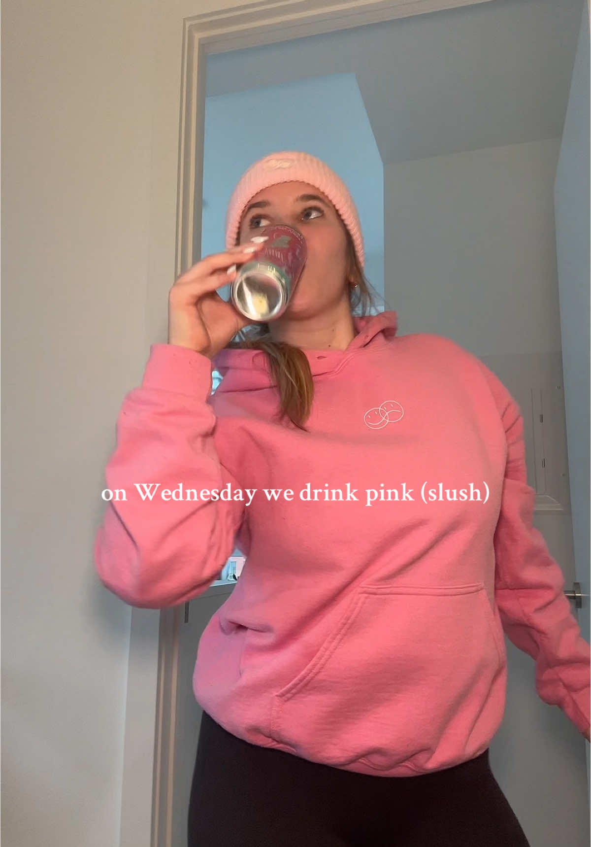 happy Wednesday 💖🌸🎀 @Alani Nutrition #alaninutrition #alaninu #alaninuenergy #pinkslush #energydrink #OOTD #matching #toronto #torontolife @REBORN CLUB 