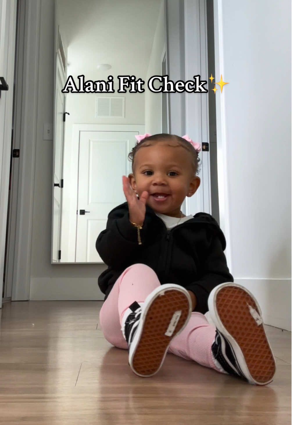 Alani is who she think she is!🤭 #fyp #baby #babygirl #babytiktok #toddlersoftiktok #toddler #mom #MomsofTikTok #momlife #fit #outfit 