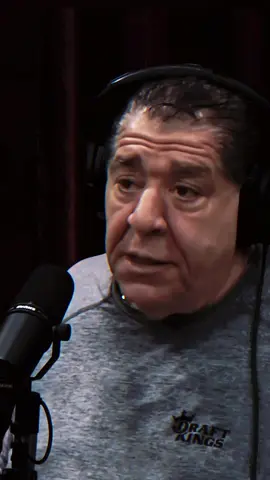 Joey Diaz Gets Pissed Of a Lady #fyp #viralvideos #funnytiktok #viral_video #foryoupage❤️❤️ #funnymoments #joerogan #joeydiazclips #joeydiaz 