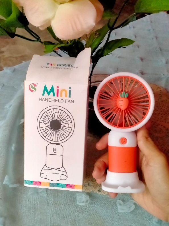 mini handheld fan portable #fan #minihandheld #minifan #minifanportable #minifanrechargeable #minifanforstudent #kipas #kipasangin #kipasanginportable #kipasmini #fyp #fypシ゚ #fypp 