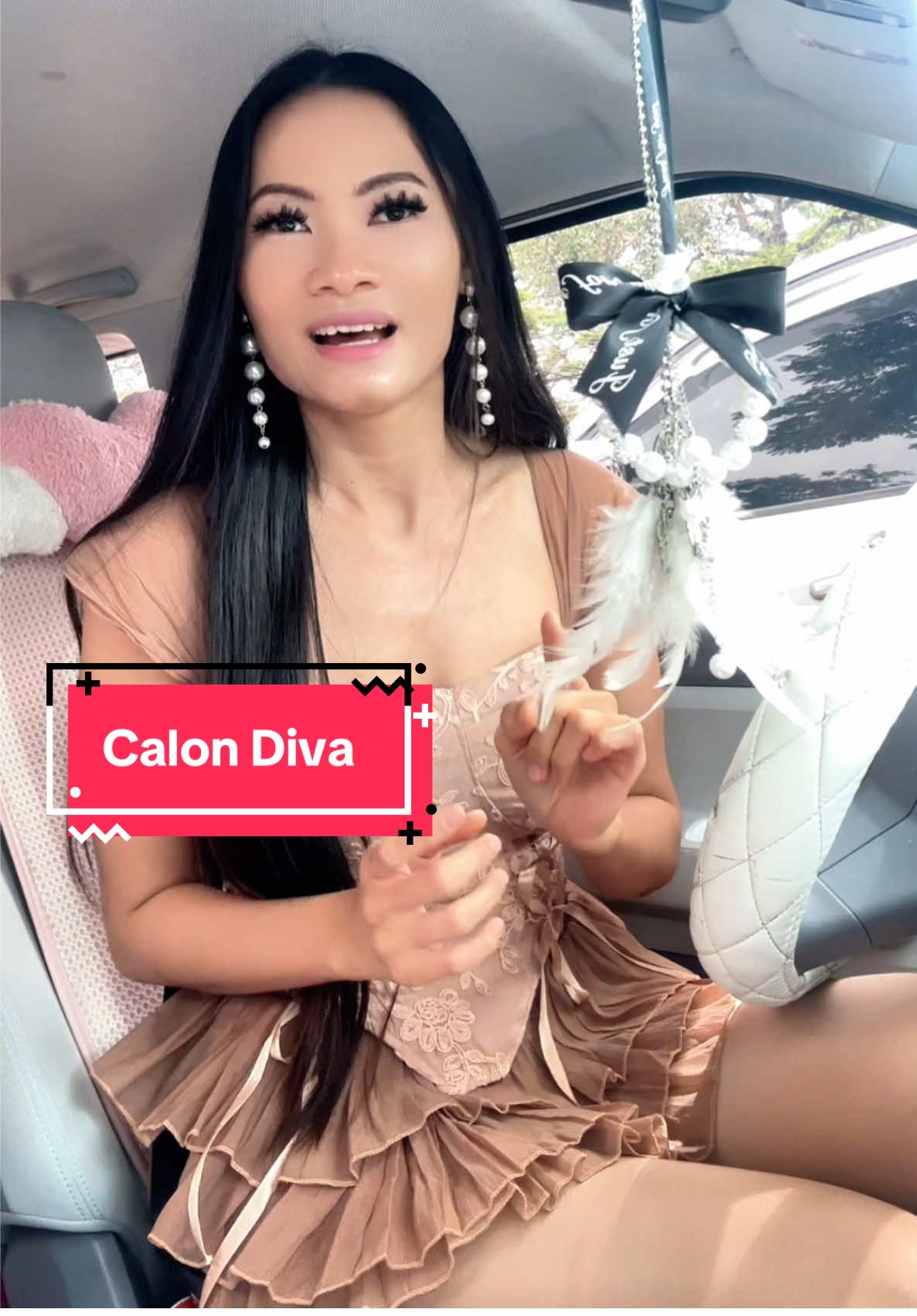 CALON DIVA . . . . . . . #gayaditiktok #FoodFestonTikTok  #inigayague #Fyp #foryoupage #OOTD #outfits #fashion #beauty #makan #makanan #jajanan #jajanantiktok #jajan #jajananviral #tips #trick #haul #skincare #korean #korea #blackpink #bts #viral #trending #viralditiktok #xybca #jennie #jenniekim #jennieblackpink #ice #icecream #story #storytime #resep #masakan #makeup #haircare #bodycare #fypシ #culinary #kopi #coffee #cafe #starbucks #sunscreen #pelangsing #celanapendek #adayinmylife #Vlog #minivlog #army #lovearmy #makananviral 