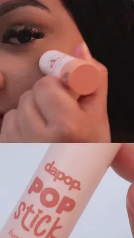 O iluminador em stick além de lindo é super prático✨ #dapop #dapopcosmetics #iluminador #iluminadorstick 