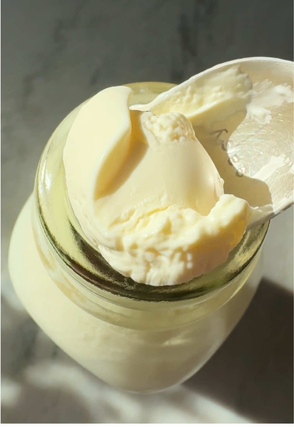 TikTok might be on its way out, but our cream top isn’t going anywhere. #milktok #organicmilk #strausfamilycreamery