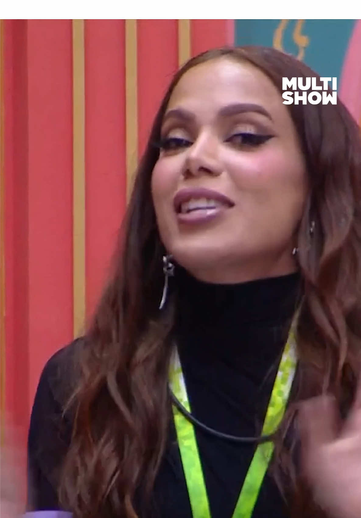 To passando mal com a @Anitta trollando os participantes e falando que entrou de vez no #BBB25 🗣️ #RedeBBB #MesacastBBB #BBB 