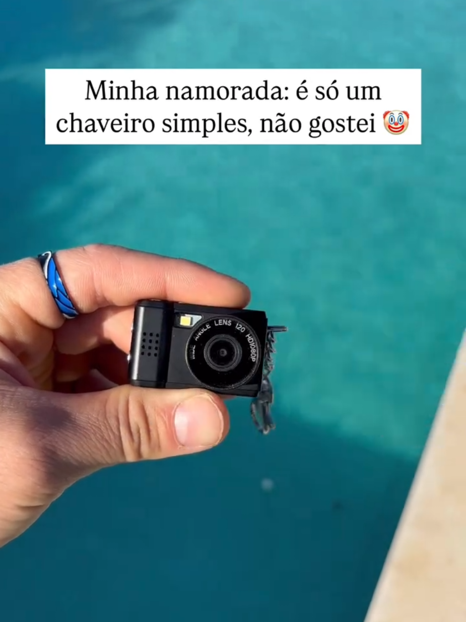 ⚠️ Mini Câmera Com Tela Para Uso Interno E Externo Em Casa Esporte HD 1080p Portátil Vintage Muito Pequeno Suporte Gravador De Vídeo Cartão TF 😍🔥 👉🏻 Link no Whats da Bio 🥰  #tiktok #inspireshopnow #rells #shopee #explore #ofertas #câmera #boanoite 🌚🌌