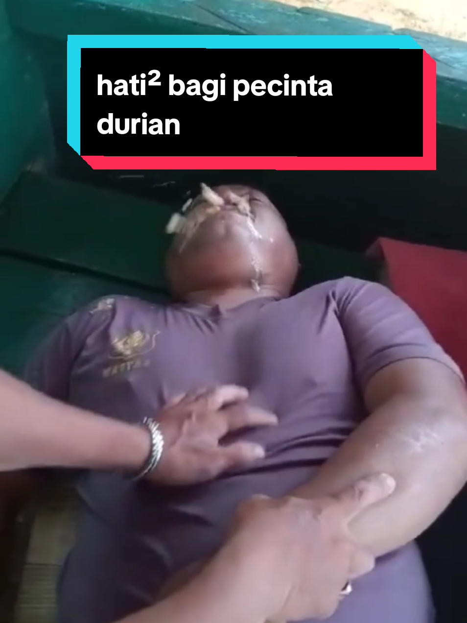 Durian pembawa petaka jika gak dikonsumsi secara baik #durian  #sakit 